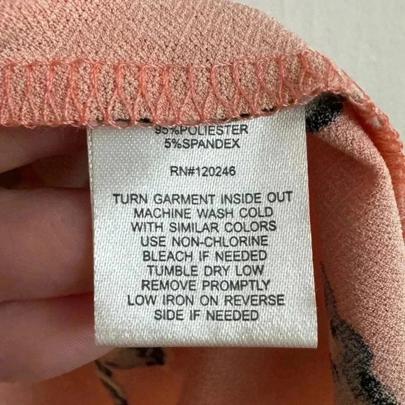 NWT Floral Blouse Top Flowy Size S Angels Forever Young Flutter Sleeve Bohemian - Picture 6 of 10